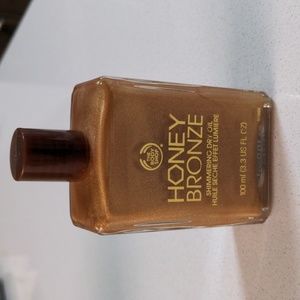 The Body Shop Honey Bronze shimmering dry oil in shade 02, Golden Honey